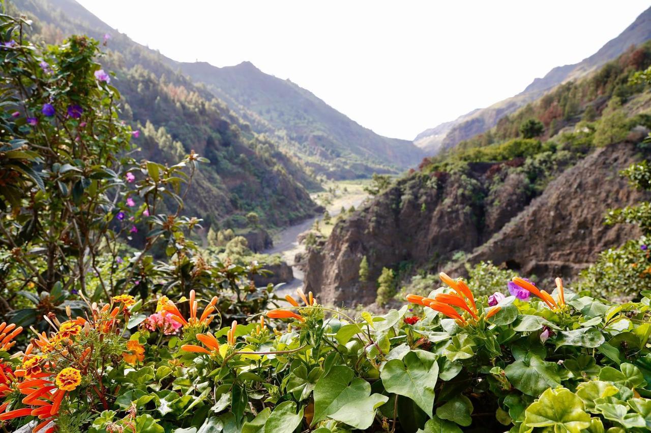The Cradle Of The Moon, Rivendell Hotel El Paso Ngoại thất bức ảnh